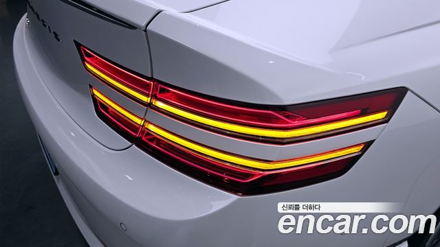 Genesis Electrified G80 (RG3) e-AWD 2022 — фото 29