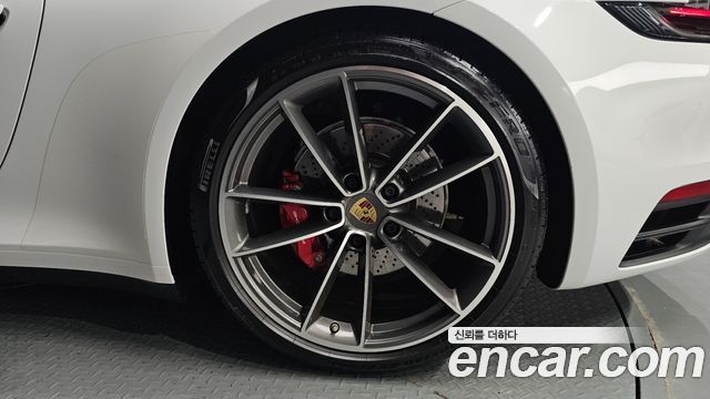 Porsche 911 (992) Carrera 4S Cabriolet 2021 — фото 27