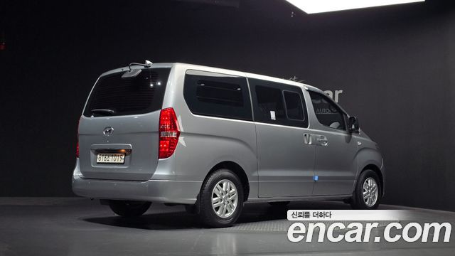 Hyundai Grand Starex Van 5-Seater Modern 2021 — фото 2
