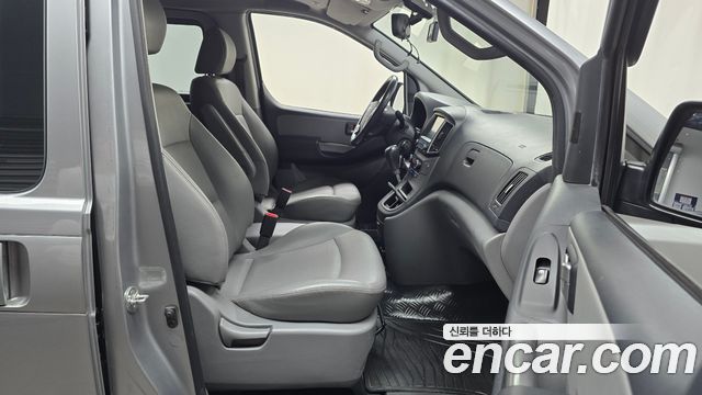 Hyundai Grand Starex Van 5-Seater Modern 2021 — фото 11