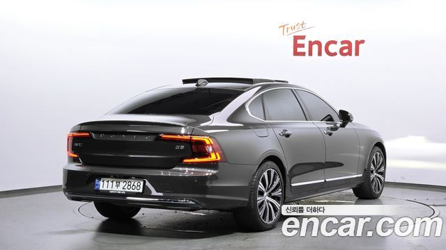 Volvo S90 B5 Ultimate Bright 2023 — фото 2