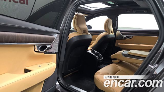 Volvo S90 B5 Ultimate Bright 2023 — фото 15