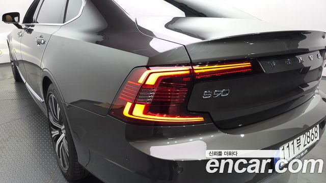 Volvo S90 B5 Ultimate Bright 2023 — фото 29