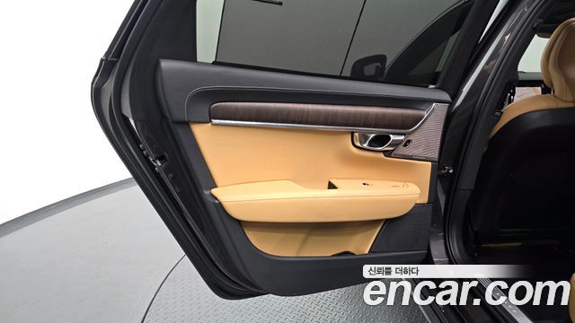 Volvo S90 B5 Ultimate Bright 2023 — фото 31