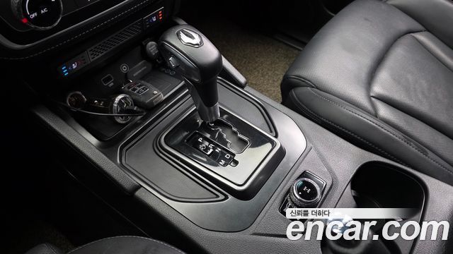 KG Mobility (SsangYong) Rexton Sports Khan Diesel 2.2 4WD Dynamic Edition (5-Link) 2021 — фото 9