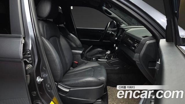 KG Mobility (SsangYong) Rexton Sports Khan Diesel 2.2 4WD Dynamic Edition (5-Link) 2021 — фото 11
