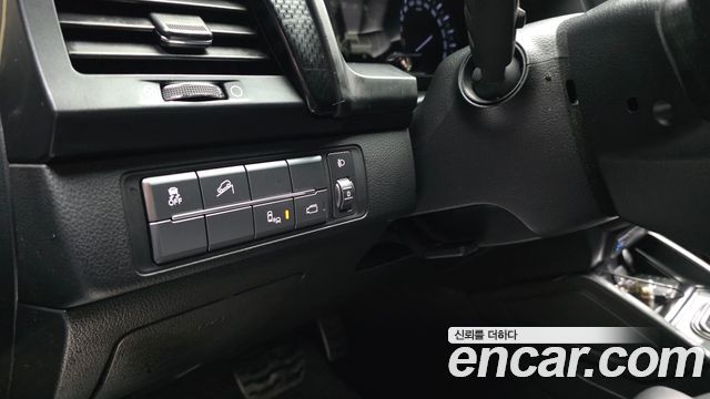 KG Mobility (SsangYong) Rexton Sports Khan Diesel 2.2 4WD Dynamic Edition (5-Link) 2021 — фото 18