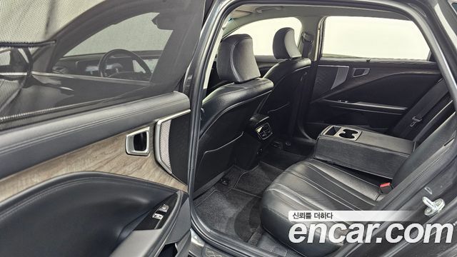 Kia K8 2.5 Gasoline 2WD Noblesse 2023 — фото 11