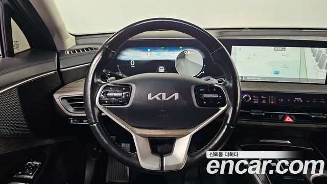 Kia K8 2.5 Gasoline 2WD Noblesse 2023 — фото 14