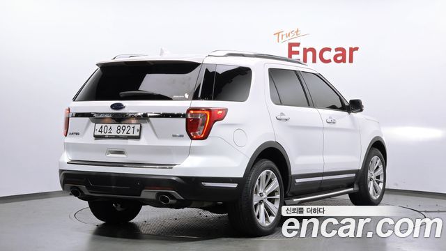 Ford Explorer 2.3 Limited 4WD 5th 2019 — фото 2