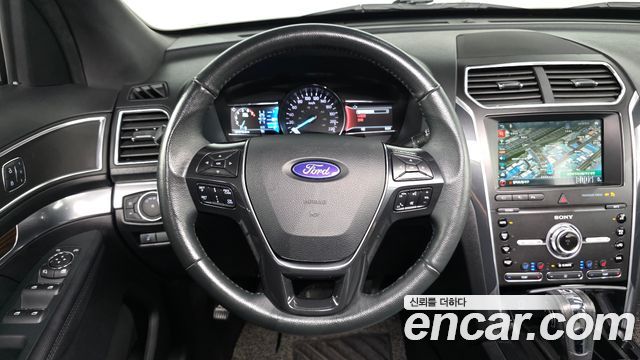 Ford Explorer 2.3 Limited 4WD 5th 2019 — фото 12