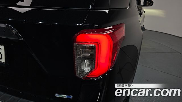 Ford Explorer (VI) 2.3 LimIted 4WD 2020 — фото 23