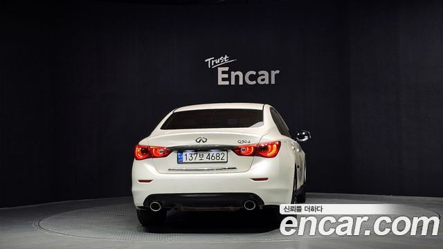Infiniti Q50 3.5 Hybrid 2016 — фото 4