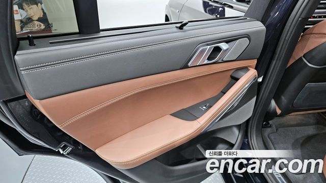 BMW X6 (G06) xDrive40i M Sport 2025 — фото 31