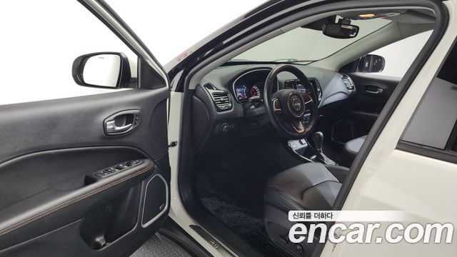 Jeep Compass (II) 2.4 limited 2WD 2021 — фото 10