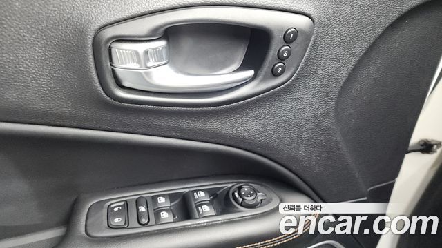 Jeep Compass (II) 2.4 limited 2WD 2021 — фото 42
