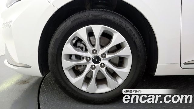Kia K8 3.5 LPG 2WD Trendy(Taxi) 2023 — фото 37
