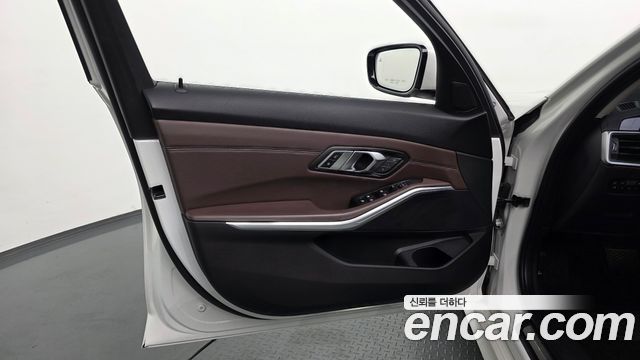 BMW 3 Series (G20) 320d Luxury 2019 — фото 24