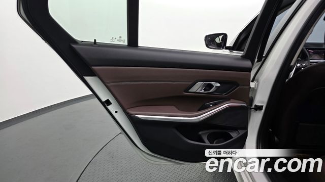 BMW 3 Series (G20) 320d Luxury 2019 — фото 25
