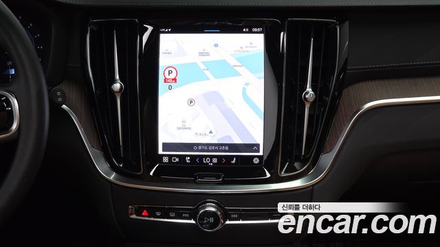 Volvo V60 Cross Country (II) B5 Ultimate AWD 2023 — фото 18