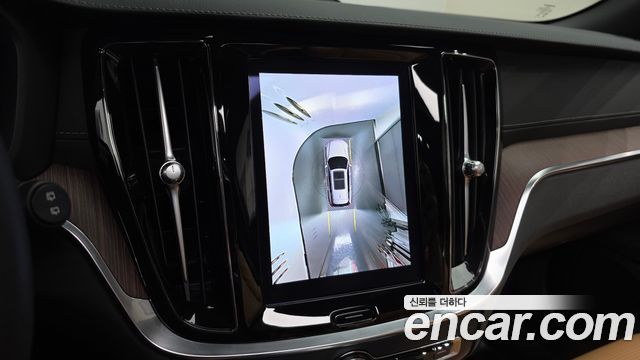 Volvo V60 Cross Country (II) B5 Ultimate AWD 2023 — фото 19