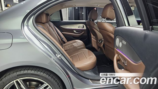 Mercedes-Benz E-Class (W213) E300 AMG Line 2019 — фото 11