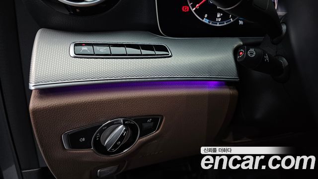 Mercedes-Benz E-Class (W213) E300 AMG Line 2019 — фото 30