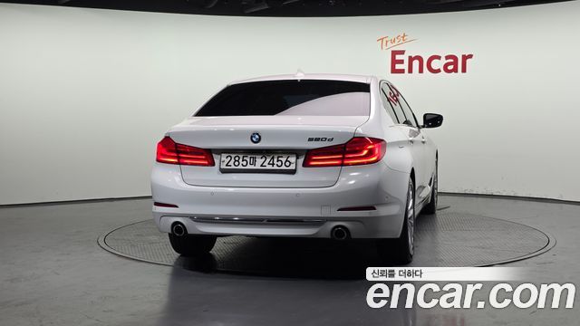 BMW 5 Series (G30) 520d Luxury Special Edition 2019 — фото 4