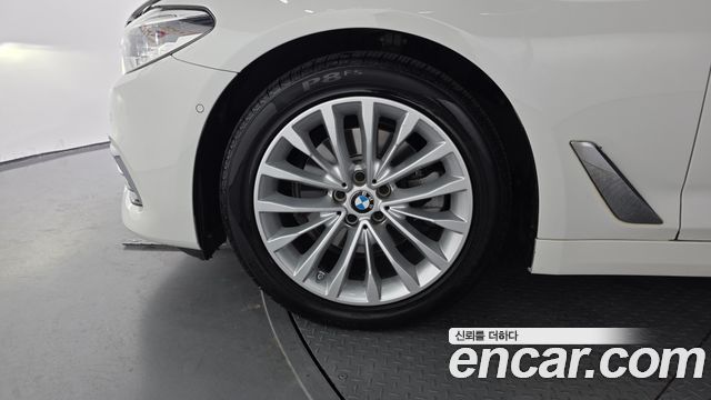 BMW 5 Series (G30) 520d Luxury Special Edition 2019 — фото 5