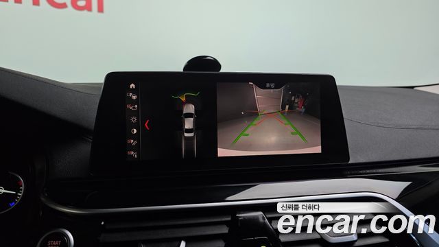 BMW 5 Series (G30) 520d Luxury Special Edition 2019 — фото 14