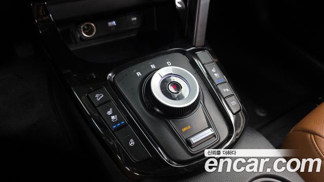 Kia Seltos Gasoline 2.0 2WD Signature 2023 — фото 9