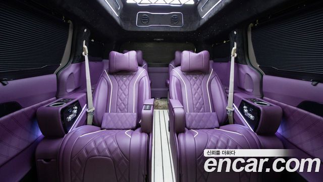 Kia Carnival (IV) HEV 9-Seater Hi-Limousine (Special vehicle)