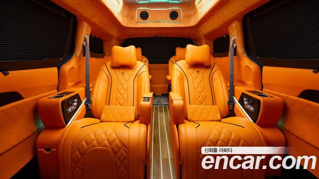 Kia Carnival (IV) HEV 9-Seater Hi-Limousine (Special vehicle)