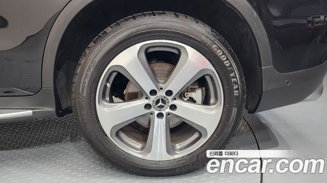 Mercedes-Benz GLC-Class (X253) GLC300 4MATIC 2019 — фото 21