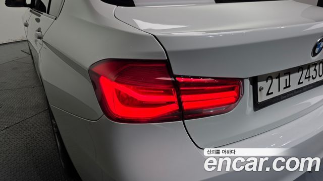 BMW 3 Series (F30) 320i M Sport 2018 — фото 23