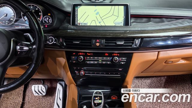 BMW X6 (F16) M50d 2015 — фото 18