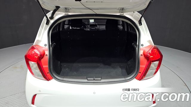 Chevrolet Spark Van 2020 — фото 16