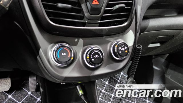 Chevrolet Spark Van 2020 — фото 17