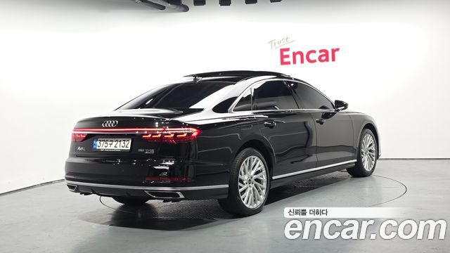 Audi A8 (D5) 55 TFSI Quattro LWB 2021 — фото 2
