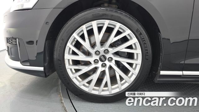 Audi A8 (D5) 55 TFSI Quattro LWB 2021 — фото 5