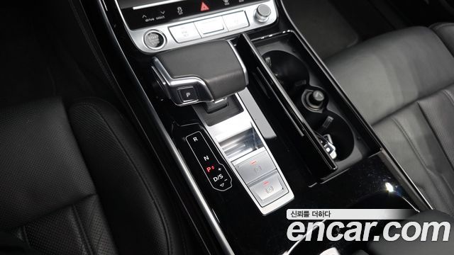Audi A8 (D5) 55 TFSI Quattro LWB 2021 — фото 9