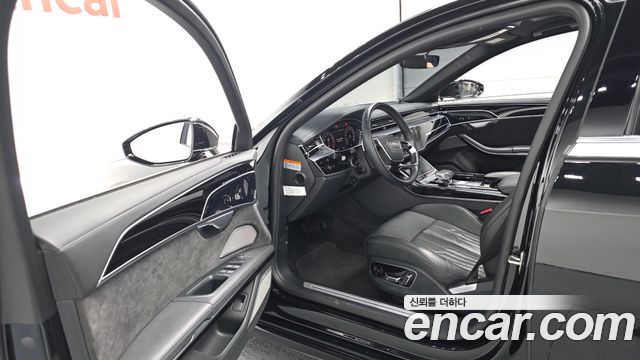 Audi A8 (D5) 55 TFSI Quattro LWB 2021 — фото 10