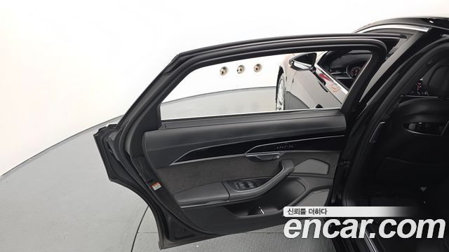 Audi A8 (D5) 55 TFSI Quattro LWB 2021 — фото 31