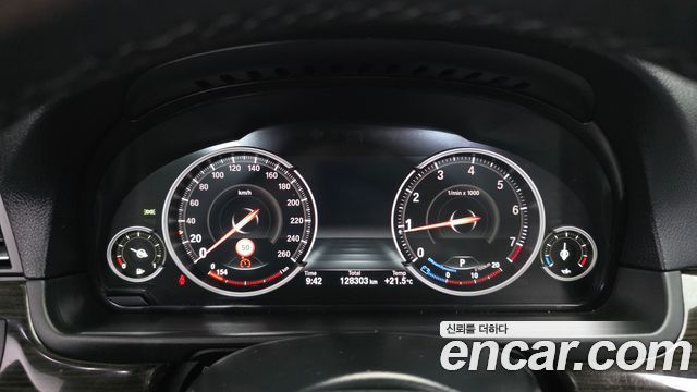 BMW 5 Series (F10) 528i xDrive Luxury Plus 2016 — фото 8