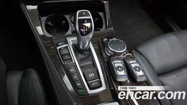 BMW 5 Series (F10) 528i xDrive Luxury Plus 2016 — фото 9