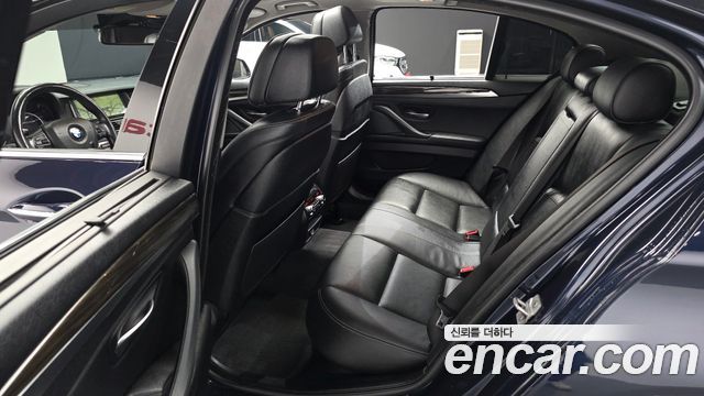 BMW 5 Series (F10) 528i xDrive Luxury Plus 2016 — фото 12