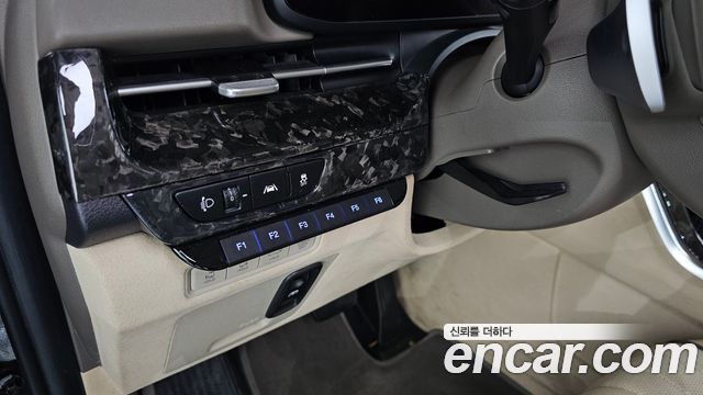 Kia Carnival (IV) Gasoline 9-seater Limousine(Special vehicle) 2021 — фото 18