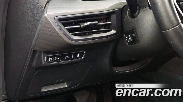 Kia K8 2.5 Gasoline 2WD Noblesse 2022 — фото 15