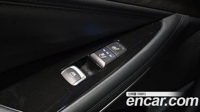 Kia K8 2.5 Gasoline 2WD Noblesse 2022 — фото 19