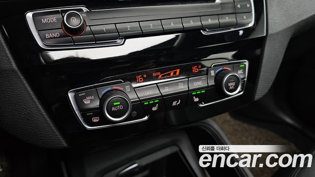 BMW X1 (F48) xDrive 20d 2016 — фото 18